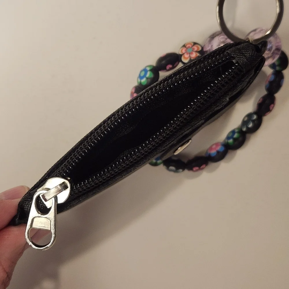Like New 6 1/2” ID Wallet Beaded Bangle Keychain